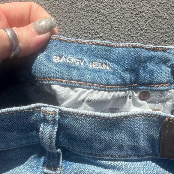 American Eagle Baggy Jean Distressed Light Wash 0 Short - Picture 6 of 8